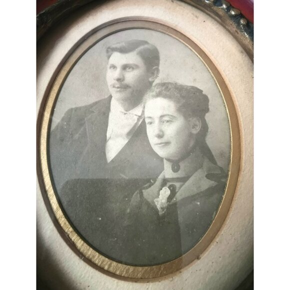 Framed 1905 Oval Potrait of Couple Antique - Picture 7 of 10